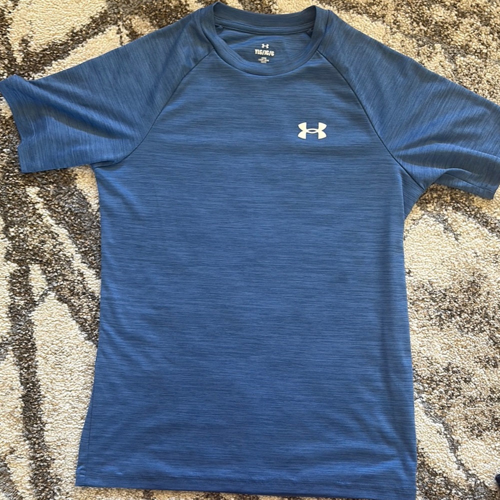 Under Armour boys Blue Performance Shirt